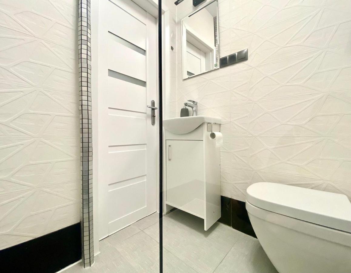 K22 Al Jana Pawla II Apartments 1 바르샤바 외부 사진